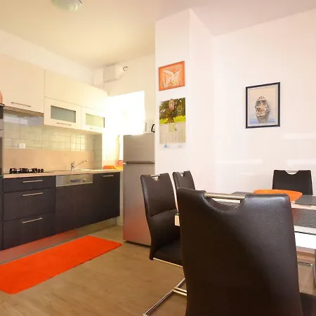 Beba Apartmán Brodarica (Zadar)